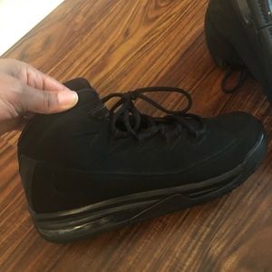 Jordan’s black shoes